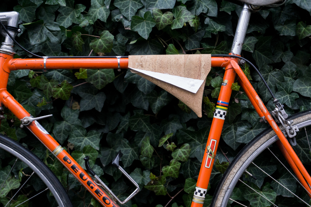 DIY Fahrradtasche selber nähen aus Kork