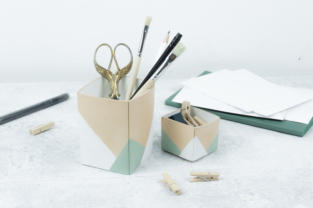 schereleimpapier DIY und Upcycling Blog aus Berlin - kreative Tutorials für Geschenke, Möbel und Deko zum Basteln – Leder Stiftehalter basteln